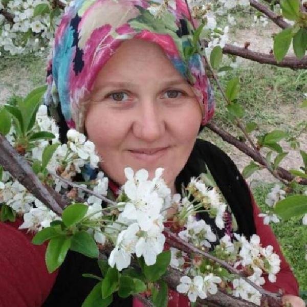 d Babasını, eşini ve 2 çocuğunu öldürdü, tahliyesini istedi