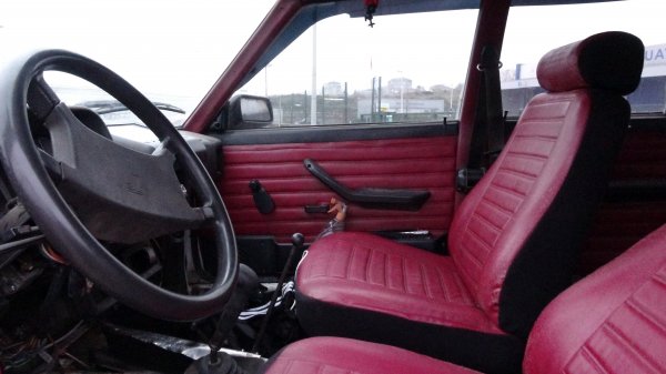 Kartal marka otomobili off-road aracına dönüştürdü