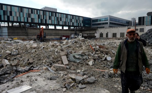 i Atatürk Havalimanı kargo bölümünde yıkım bitti