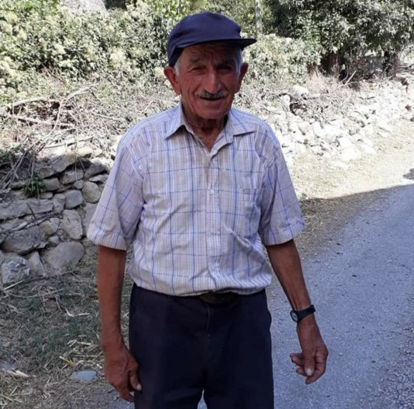 i Sinop'ta traktör ile kamyonun çarpışması sonucu 1 kişi öldü