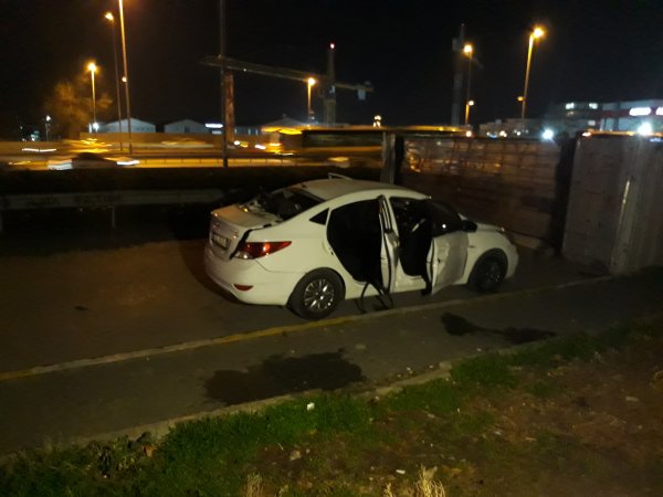 Bahçelievler'de park halindeki araçta patlama meydana geldi