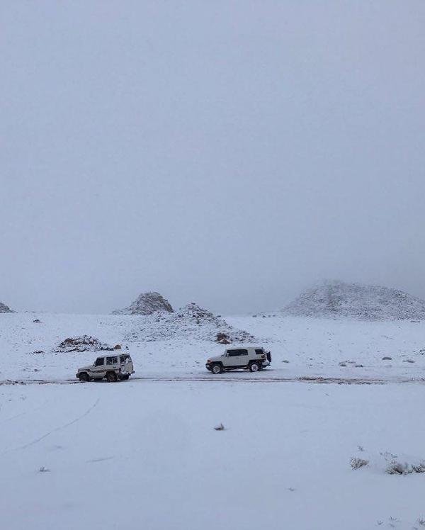 d Suudi Arabistan’a kar yağdı, Araplar coştu