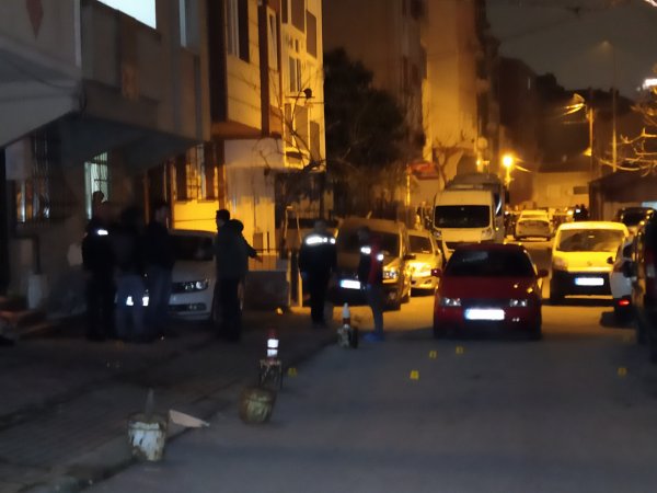 Gürültü yapan gruba müdahale eden adam darbedildi