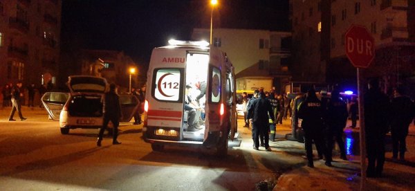 Çorum'da ticari araç ve otomobil çarpıştı: 5 yaralı