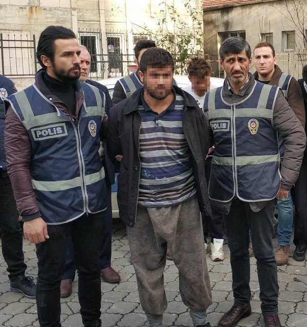 i Samsun'da parası için öldürülüp, testere ile parçalandı