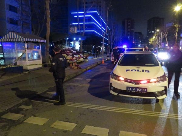 d Cezaevinden çıkar çıkmaz eşini ve annesini öldürdü