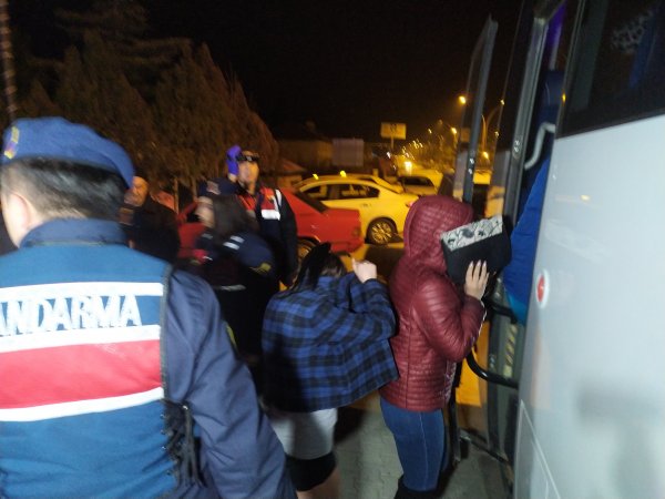 i Denizli’de 30 adrese fuhuş baskını