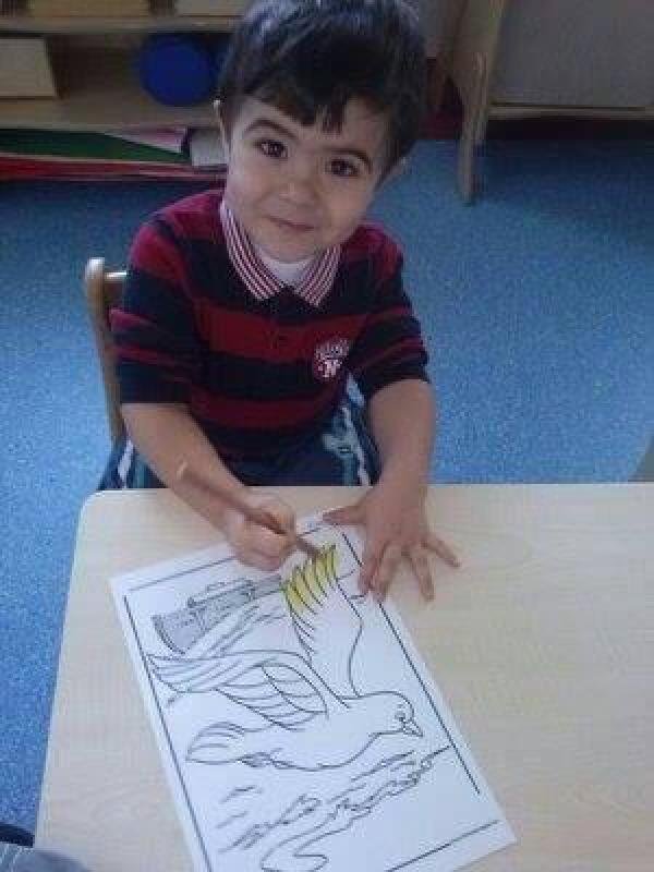 d Oğlunu 12 yerinden bıçaklayıp öldüren anne, intihar etti