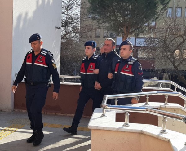 i Tapu memurlarına rüşvet operasyonu: 2 tutuklama