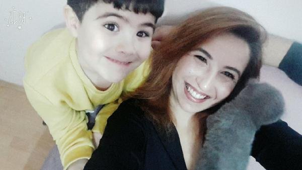 d Oğlunu 12 yerinden bıçaklayıp öldüren anne, intihar etti