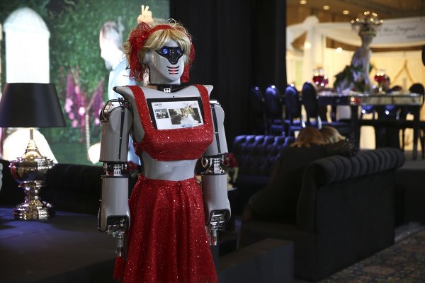 a Kına gecelerinde robotlar kullanılacak