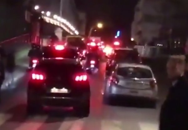 Macron'un görüntüsünü paylaşan gazeteci gözaltında