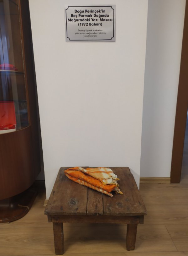 Doğu Perinçek'in yazı mazası koruma altında