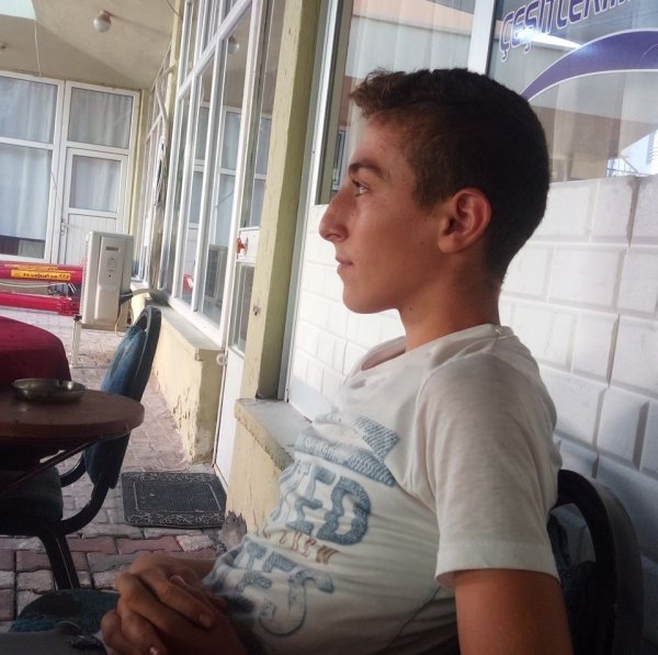 i Elindeki tüfek ateş alan 16 yaşındaki genç öldü