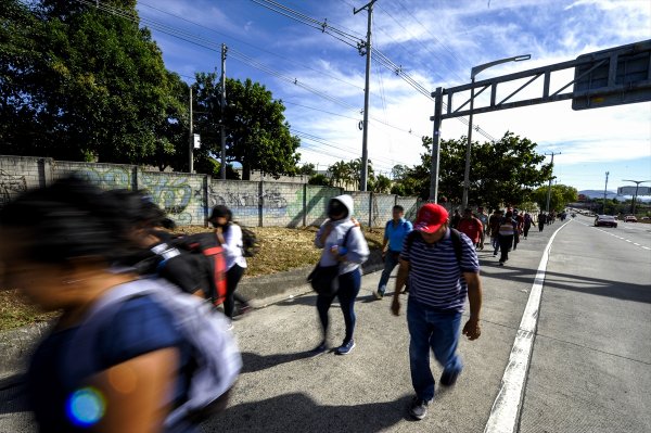 ABD'ye göç yolculuğu sürüyor