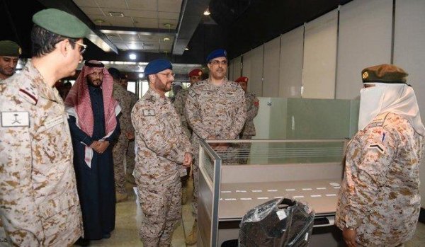 Suudi Arabistan ordusunun ilk kadın bölüğü açıldı