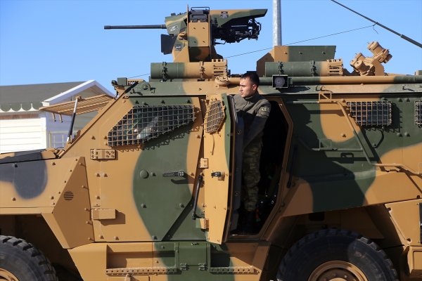 Suriye sınırına asker takviye edildi