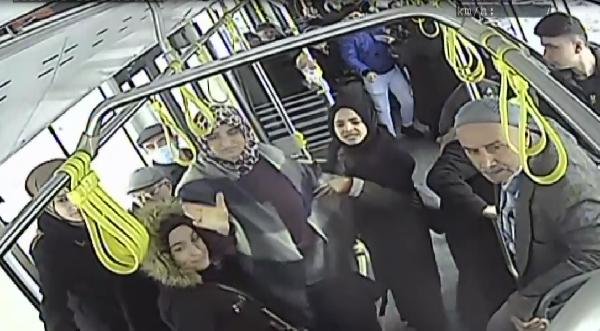 Halk otobüsünde sürücü ve yolcu kavgası