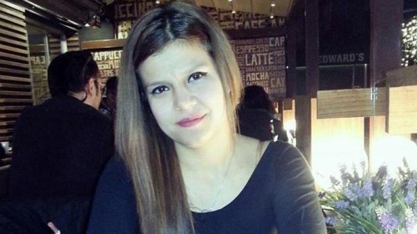 Aydın'da eşi evdeyken benzin döküp yaktı