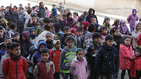 a Barış Pınarı bölgesinde eğitim desteği