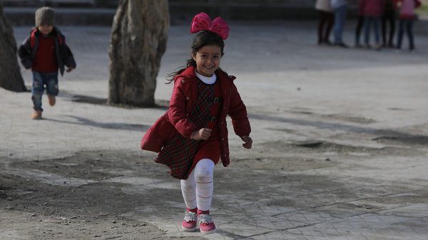 a Barış Pınarı bölgesinde eğitim desteği