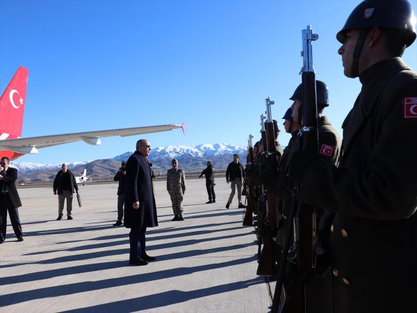 Cumhurbaşkanı Erdoğan, deprem bölgesinde