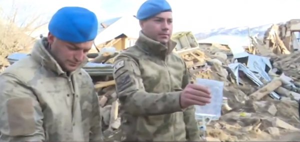 Depremden etkilenen hayvanlara da yardım gitti