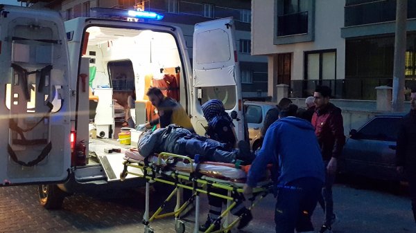 Manisa'da kaza yapıp kaçmak isterken yayaya çarptı