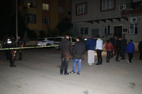 i Adana'da bir kişi 2 yeğenine sokakta kurşun yağdırdı