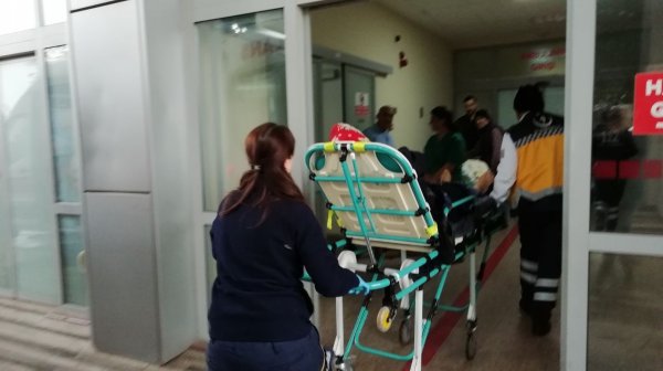 i Kocaeli'de sigara saran kadın elini makineye kaptırdı