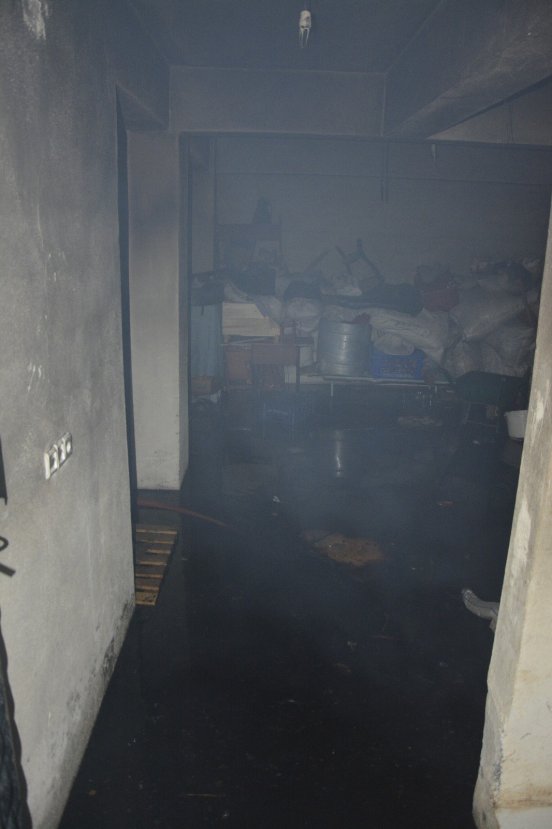 Şanlıurfa'da yangında 9 kişi dumandan etkilendi