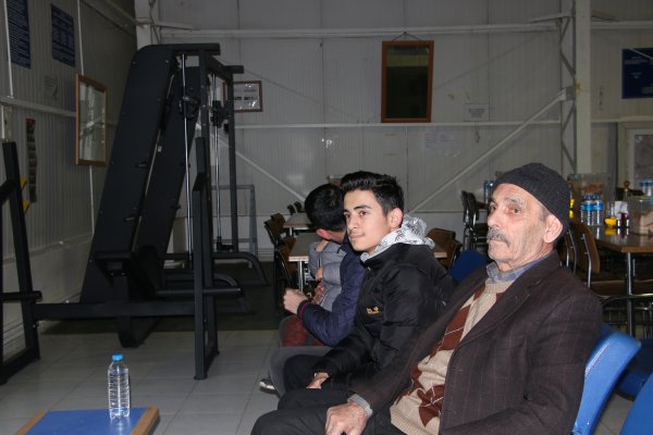 TSK kışlayı depremzedelere açtı