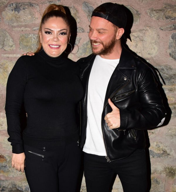 İzel'in, Sinan Akçıl hassasiyeti