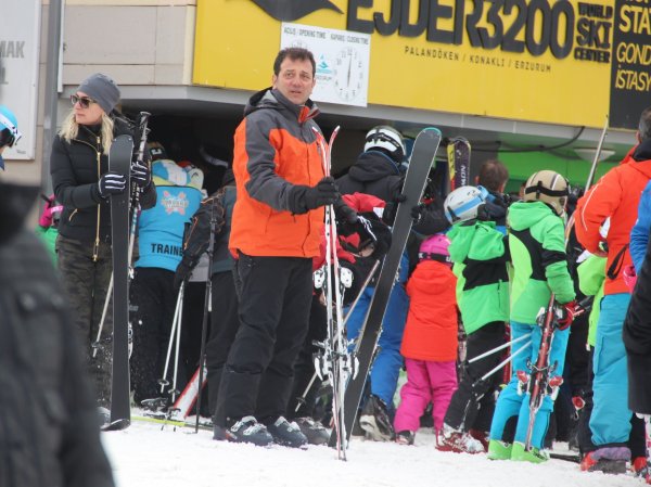 i Ekrem İmamoğlu tatil eleştirilerine yanıt verdi