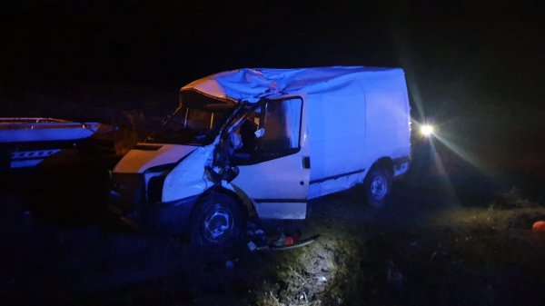 i Kastamonu'da minibüs takla atarak tarlaya uçtu