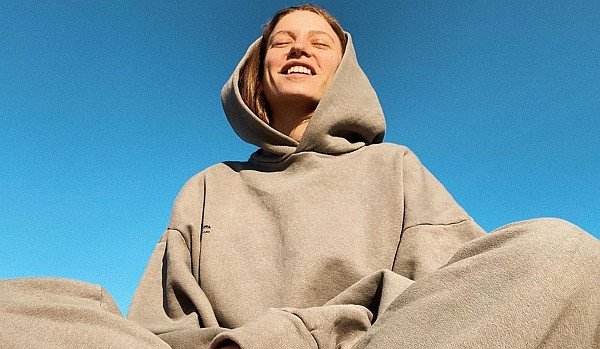 Serenay Sarıkaya, arınma kampına gitti