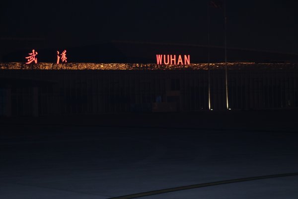 a Türk vatandaşlarını alan uçak Çin'den yola çıktı