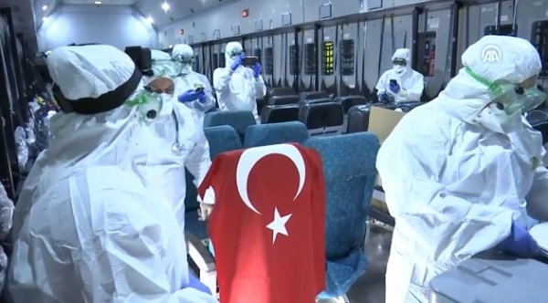 Türk vatandaşlarını alan uçak Çin'den yola çıktı