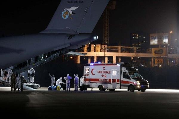 Çin'den Türkiye'ye uçakla gelenler karantinaya alındı