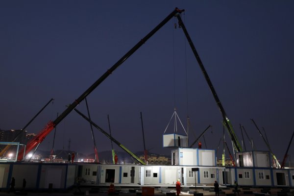 a Çin'de 10 günde inşa edilen hastane açıldı