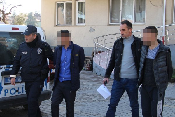 i Manisa'da kablo çalan 3 kişi tutuklandı