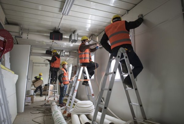 Çin'de 10 günde inşa edilen hastane açıldı