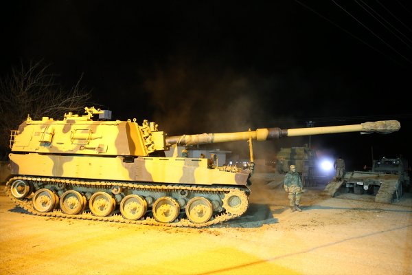 a Sınıra tank ve komando sevkiyatı