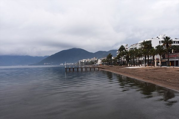 Akdeniz'de 4.4 büyüklüğünde deprem oldu