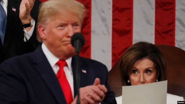 Temsilciler Meclisi Başkanı, Trump’ın konuşmasını yırttı