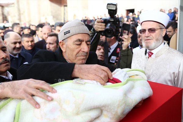 a Aksaray şehidini uğurladı