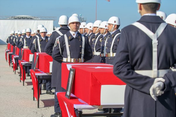 Şehitler memleketlerine uğurlandı