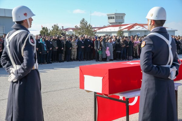Şehitler memleketlerine uğurlandı