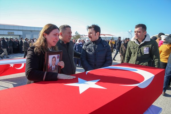 Şehitler memleketlerine uğurlandı