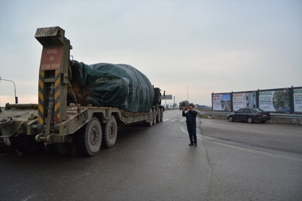 a Suriye sınırına askeri sevkiyat hız kazandı